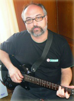 Petr Hodboď, BOUNTY, hraje na kytaru ZGuitars